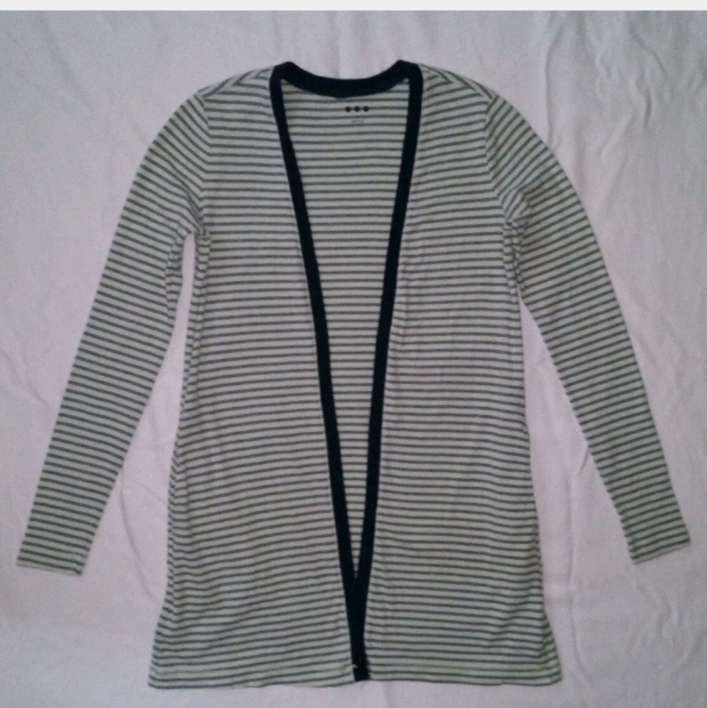 Three Dots Open Cardigan
Green/Navy Striped